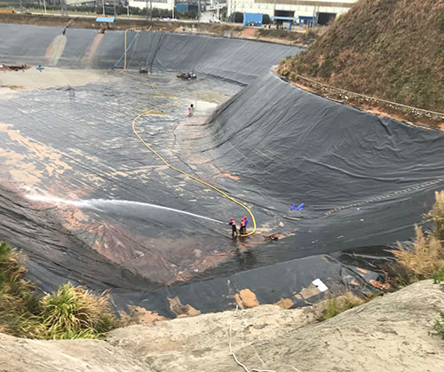 瑶海废水池清理